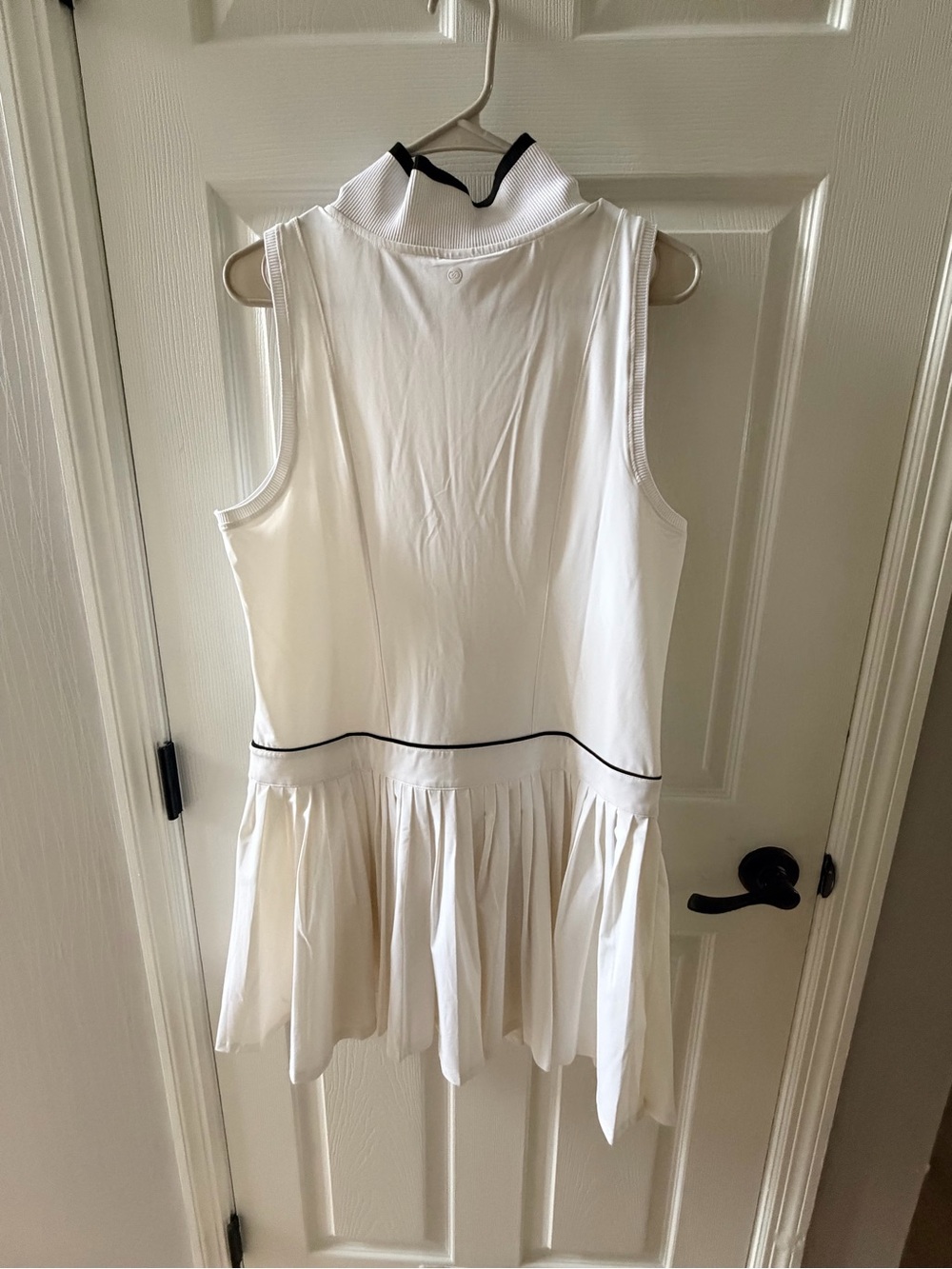 Calia - Large - NWT - sleeveless White Pleated Tennis Dress with Black Piping